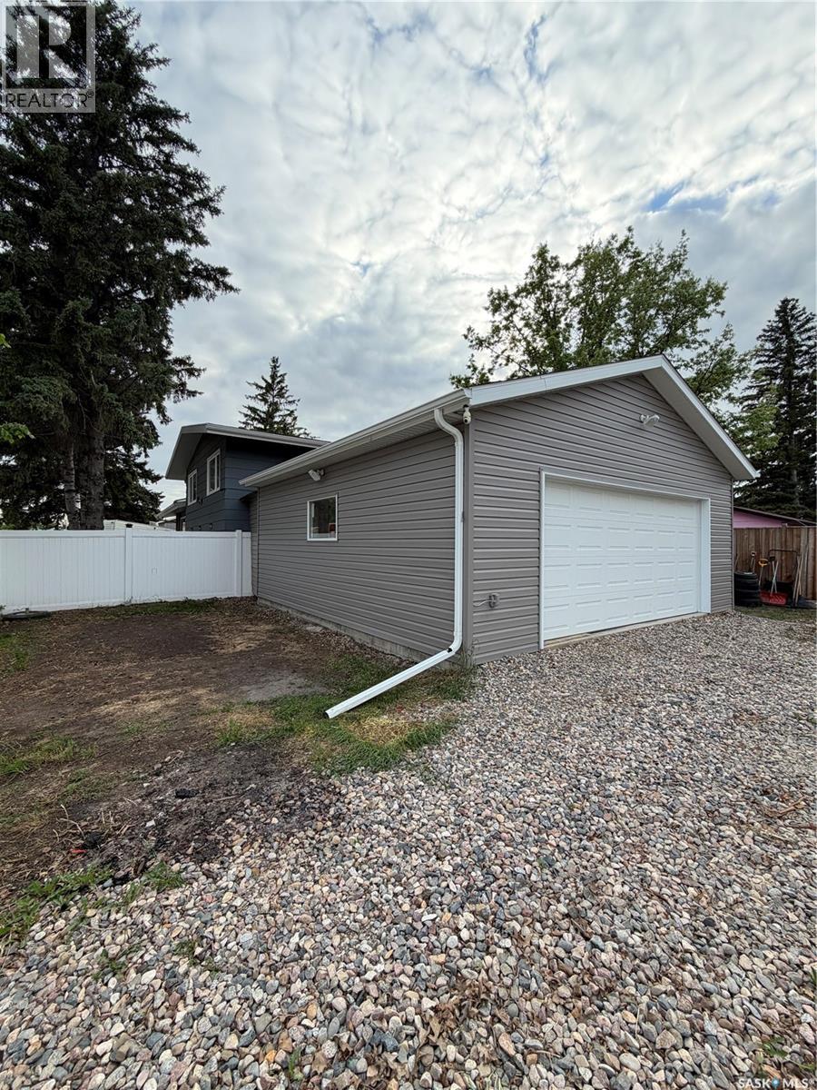 2 McDougall CRESCENT — photo 34