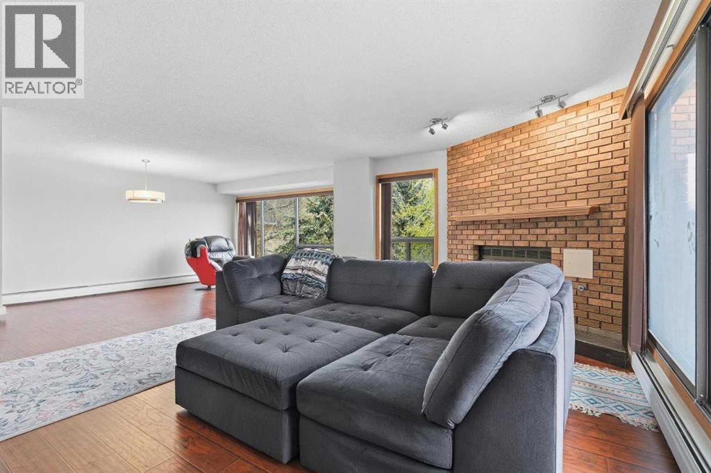 805, 320 Meredith Road NE — photo 6