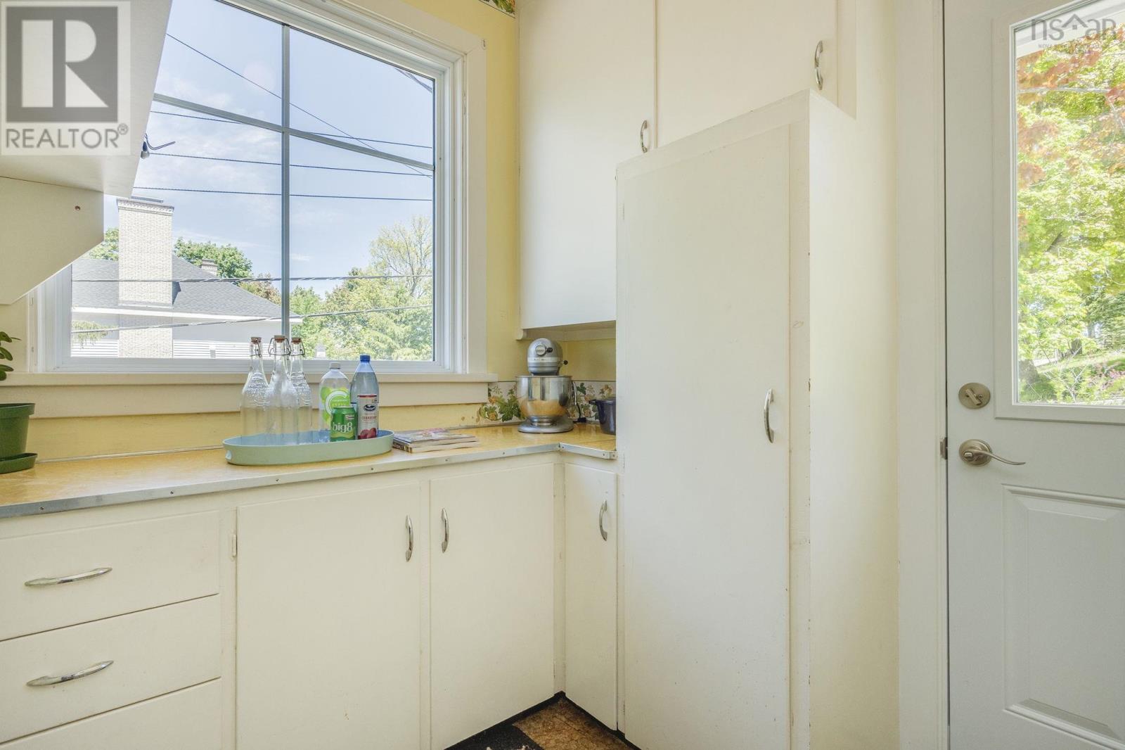 Property 2 of 51 of 471 Clifton Avenue