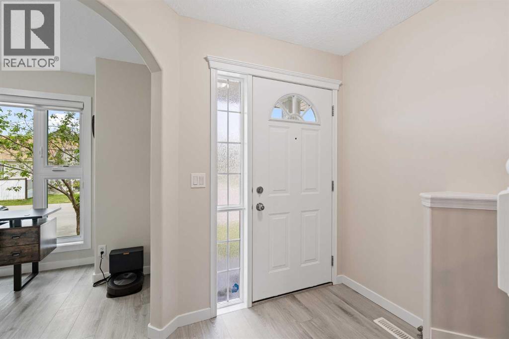 148 Cramond Crescent SE — photo 12