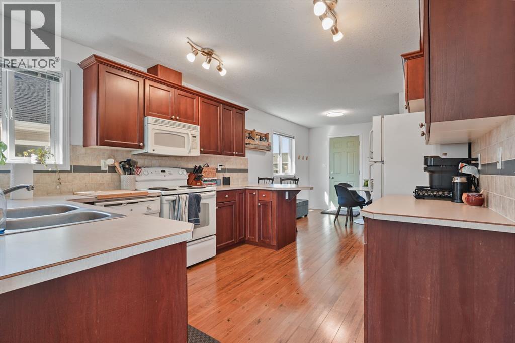 708 Mt Sundance Lane W — photo 6