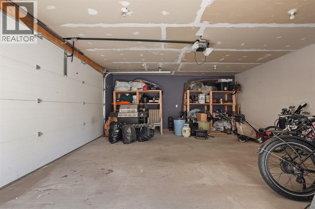708 Mt Sundance Lane W — photo 31