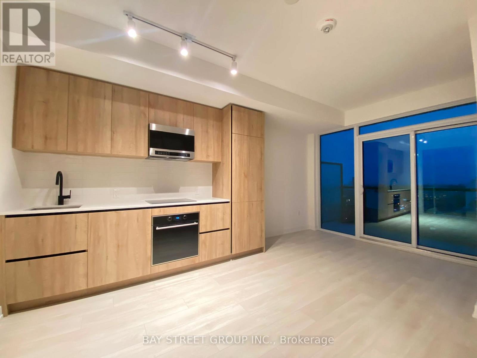 Listing photo of 1501 - 127 BROADWAY AVENUE