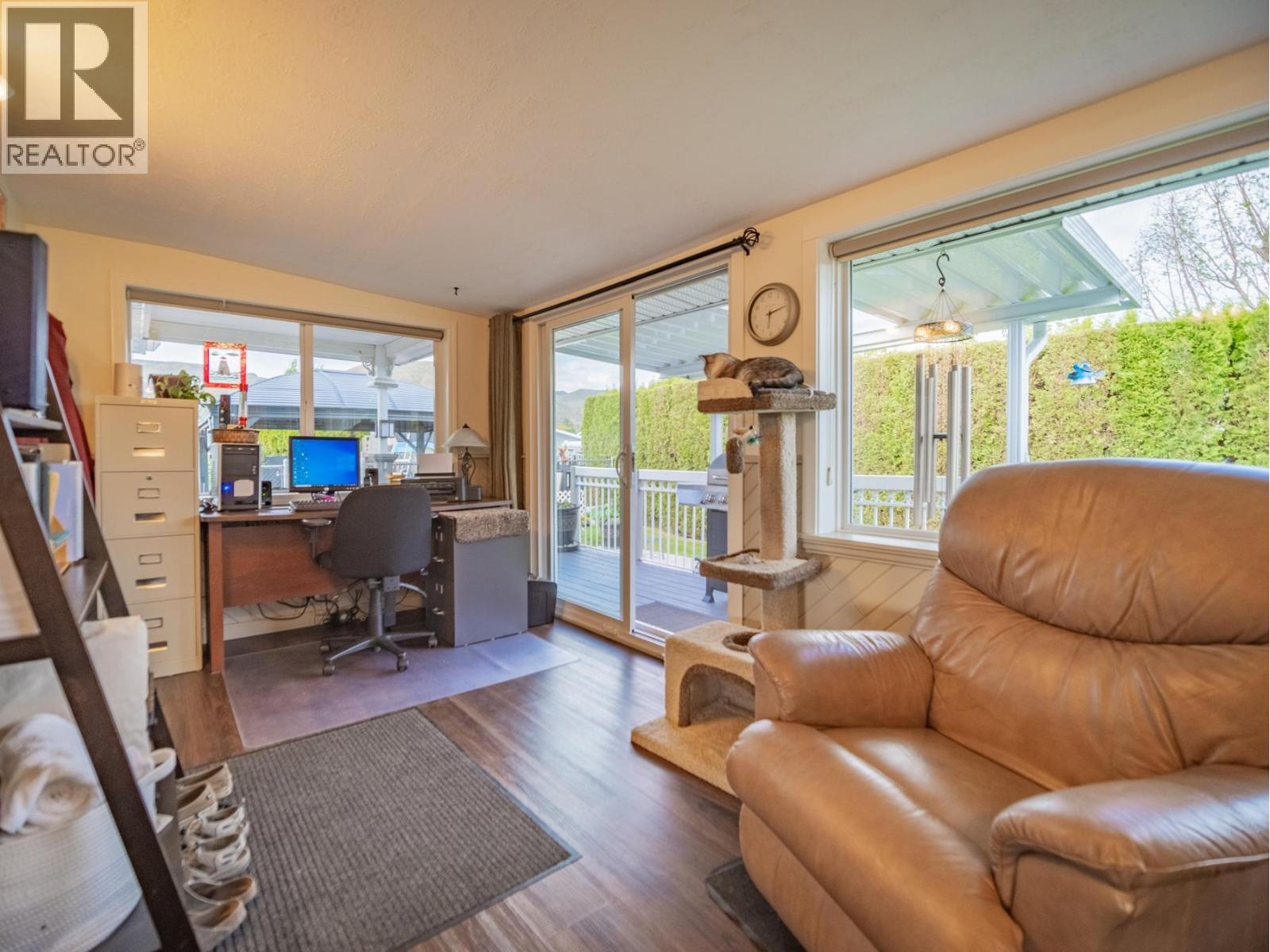 869 SCHREINER Street - 8