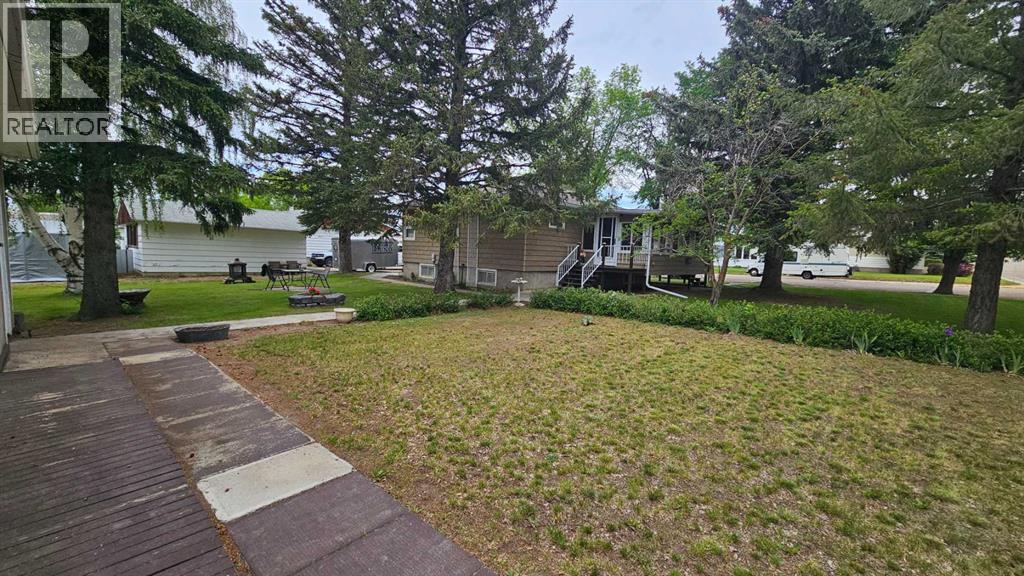 132 5 Avenue NE - 5