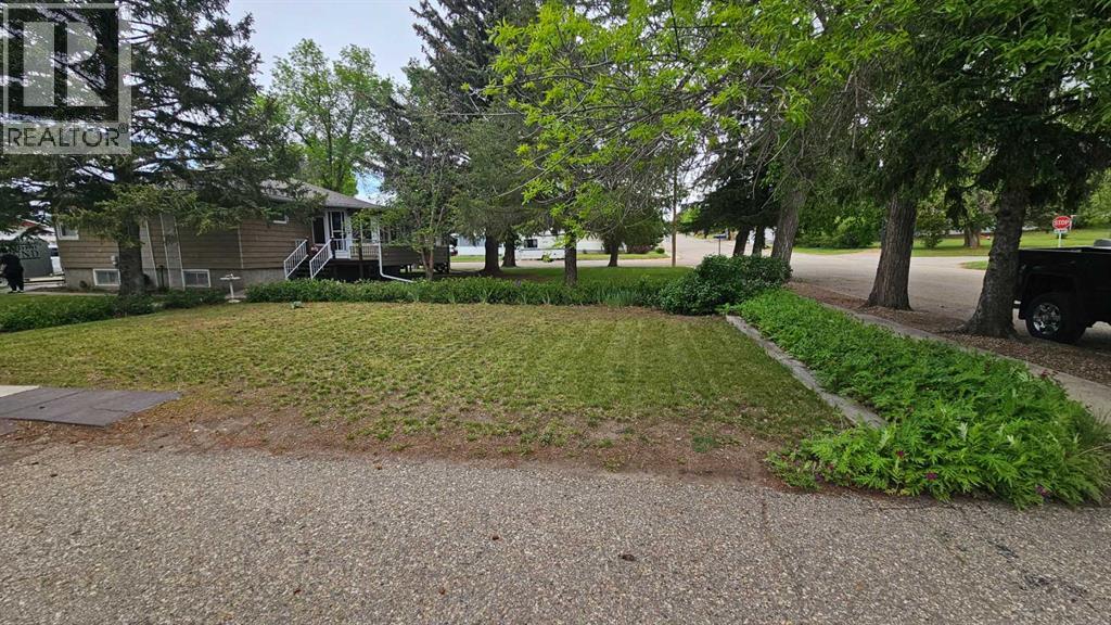 132 5 Avenue NE - 4