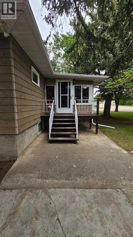 132 5 Avenue NE - 9