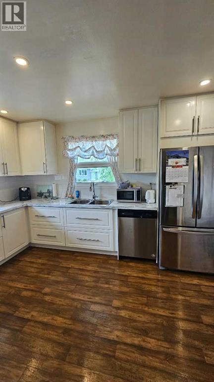 132 5 Avenue NE - 15
