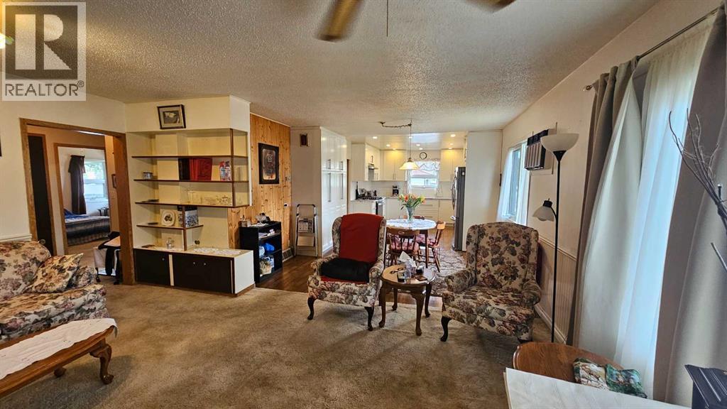 132 5 Avenue NE - 21
