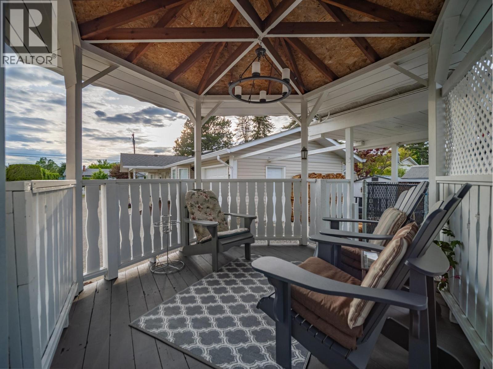 869 SCHREINER Street - 44