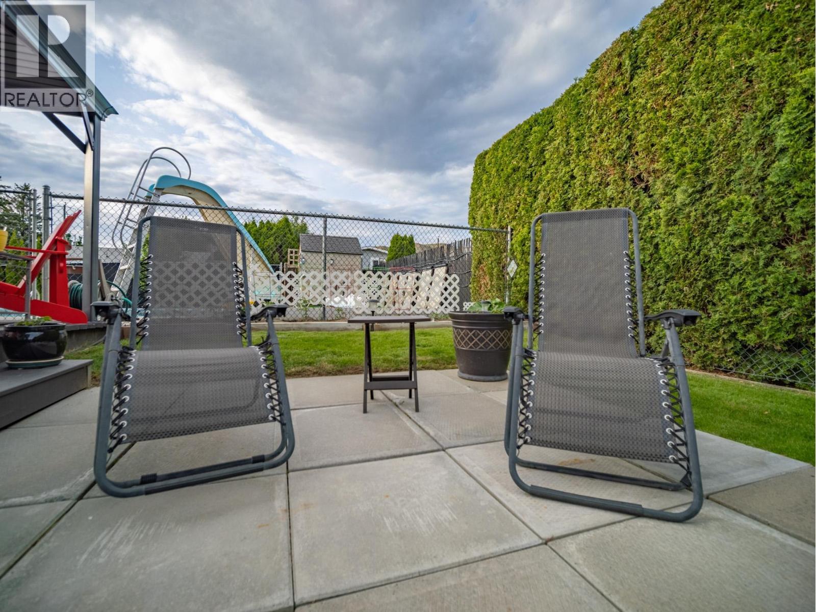 869 SCHREINER Street - 45