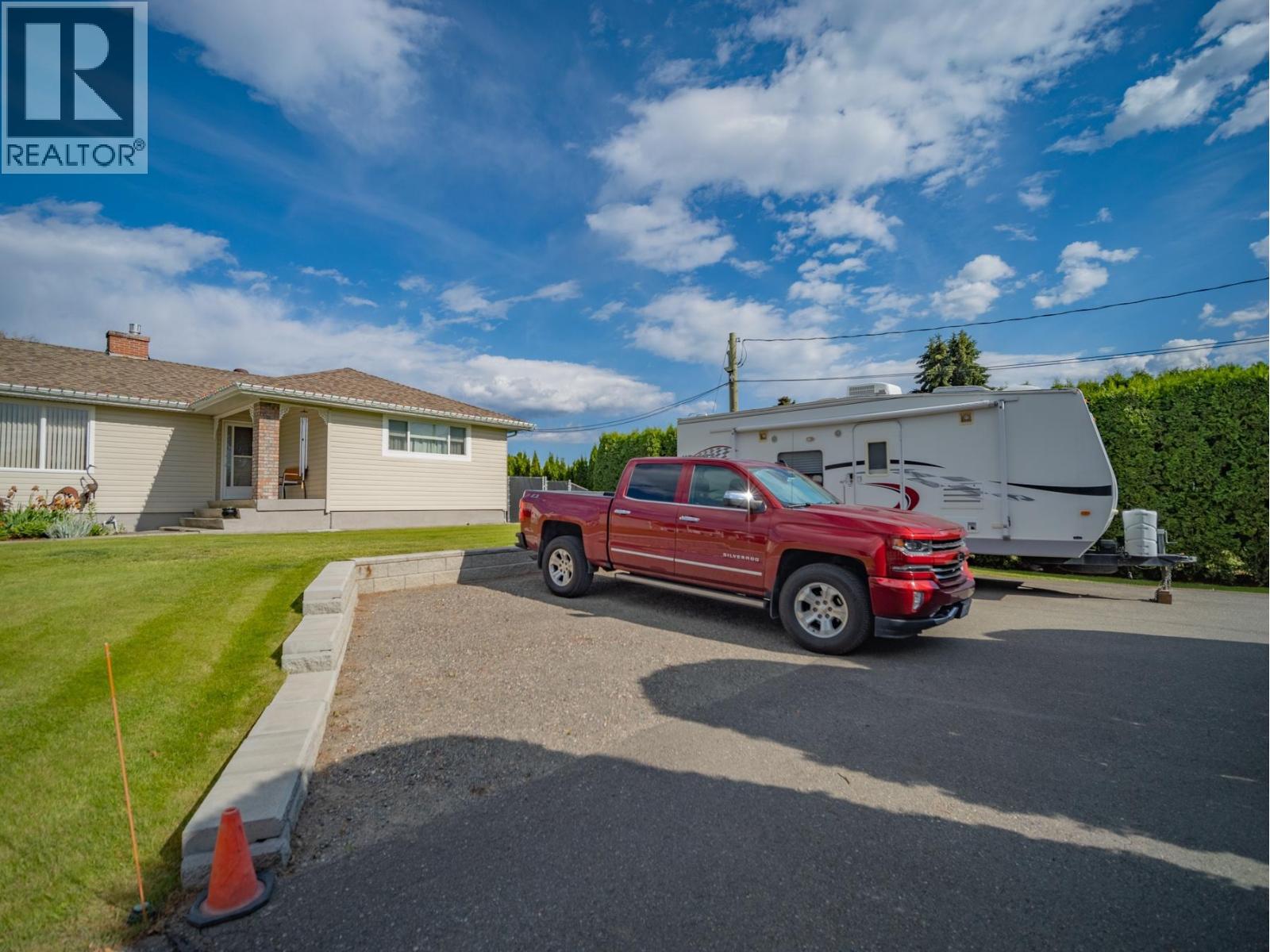 869 SCHREINER Street - 66