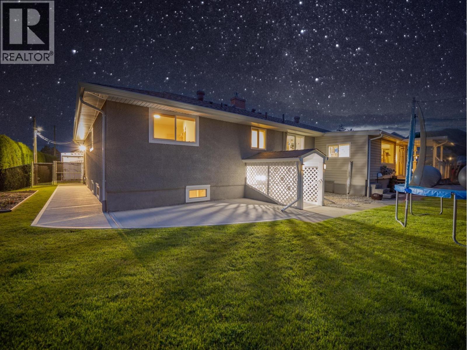 869 SCHREINER Street - 74