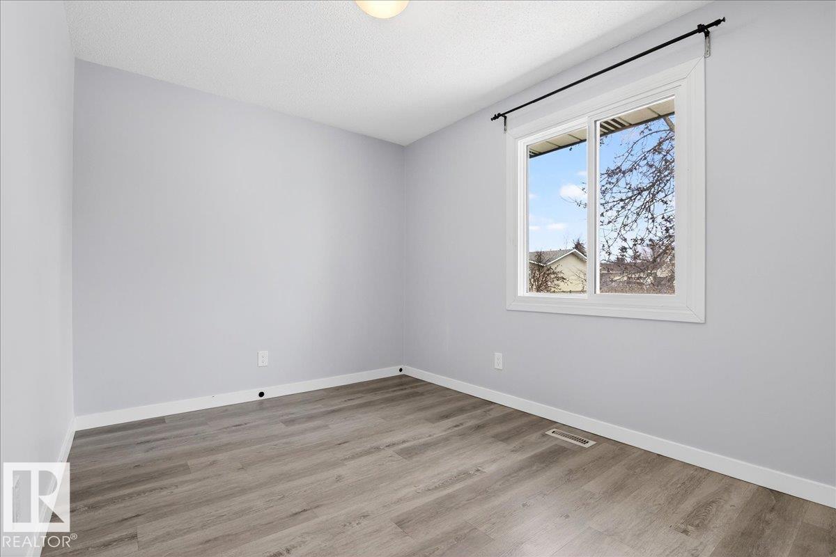 9915 173 AV NW - 14