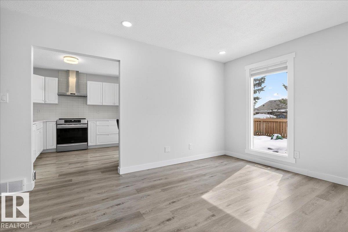 9915 173 AV NW - 6