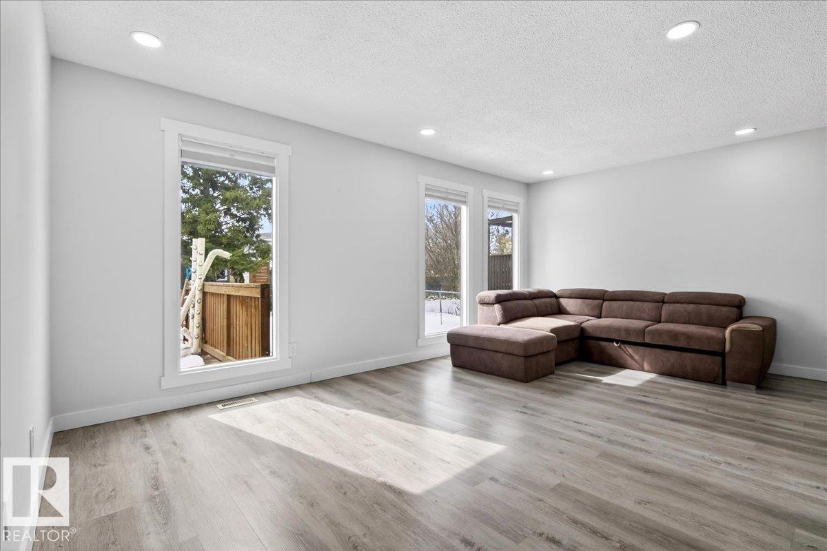 9915 173 AV NW - 7