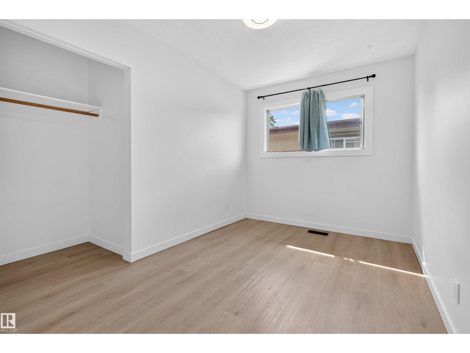 7304/7306 78 AV NW - 14