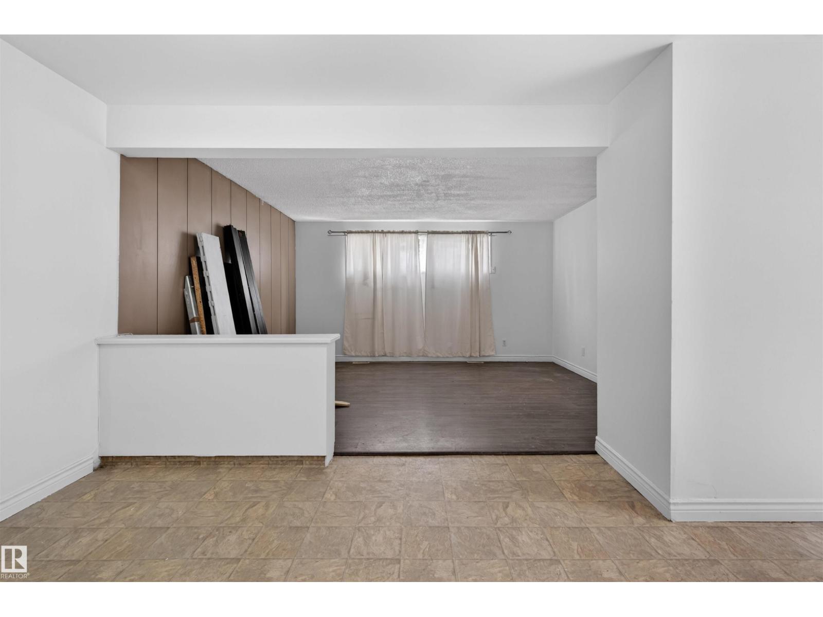 7304/7306 78 AV NW - 24
