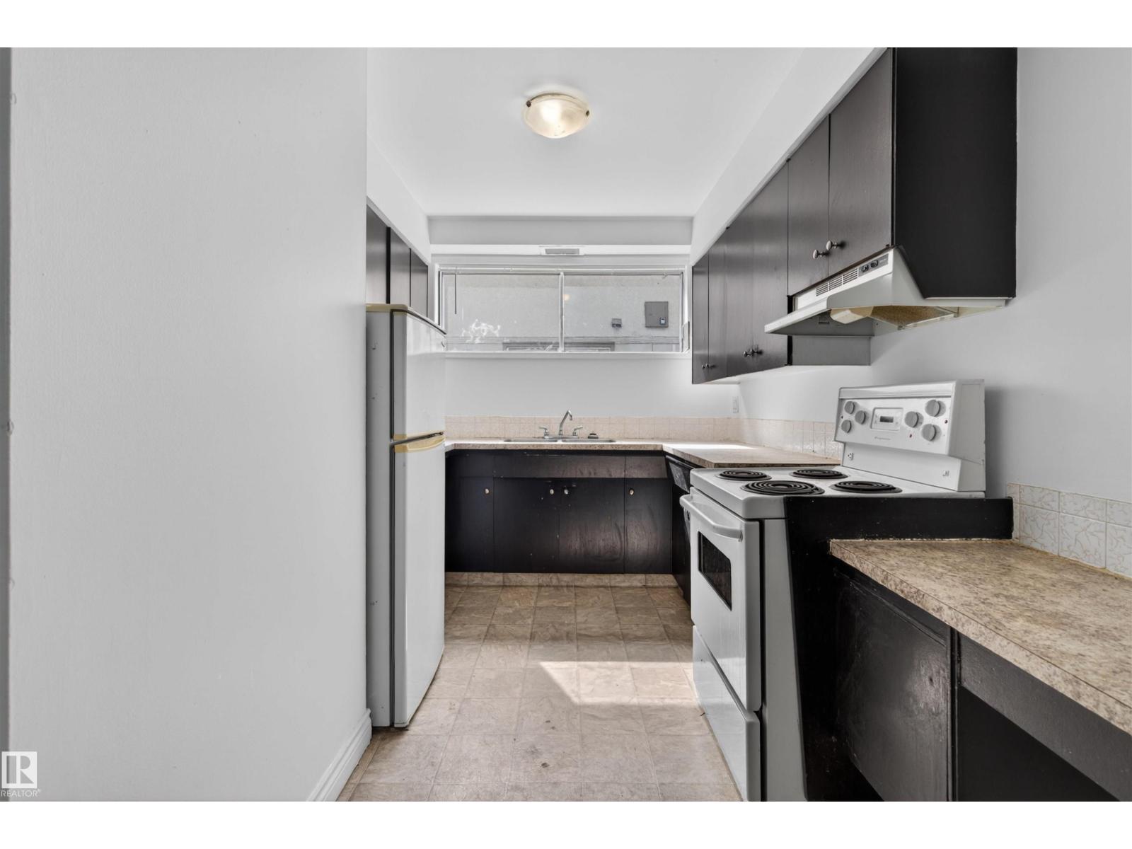 7304/7306 78 AV NW - 25