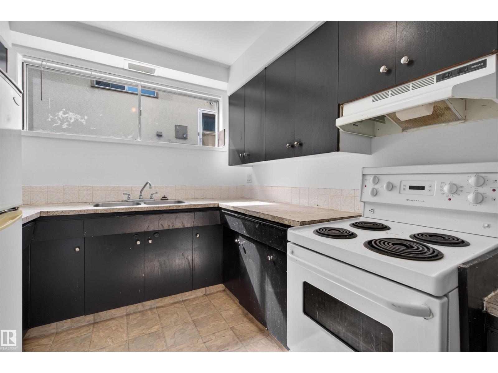 7304/7306 78 AV NW - 26