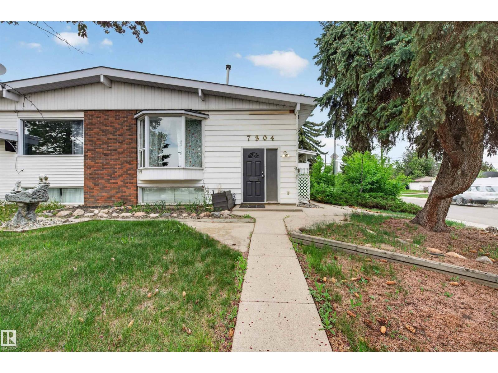 7304/7306 78 AV NW - 36