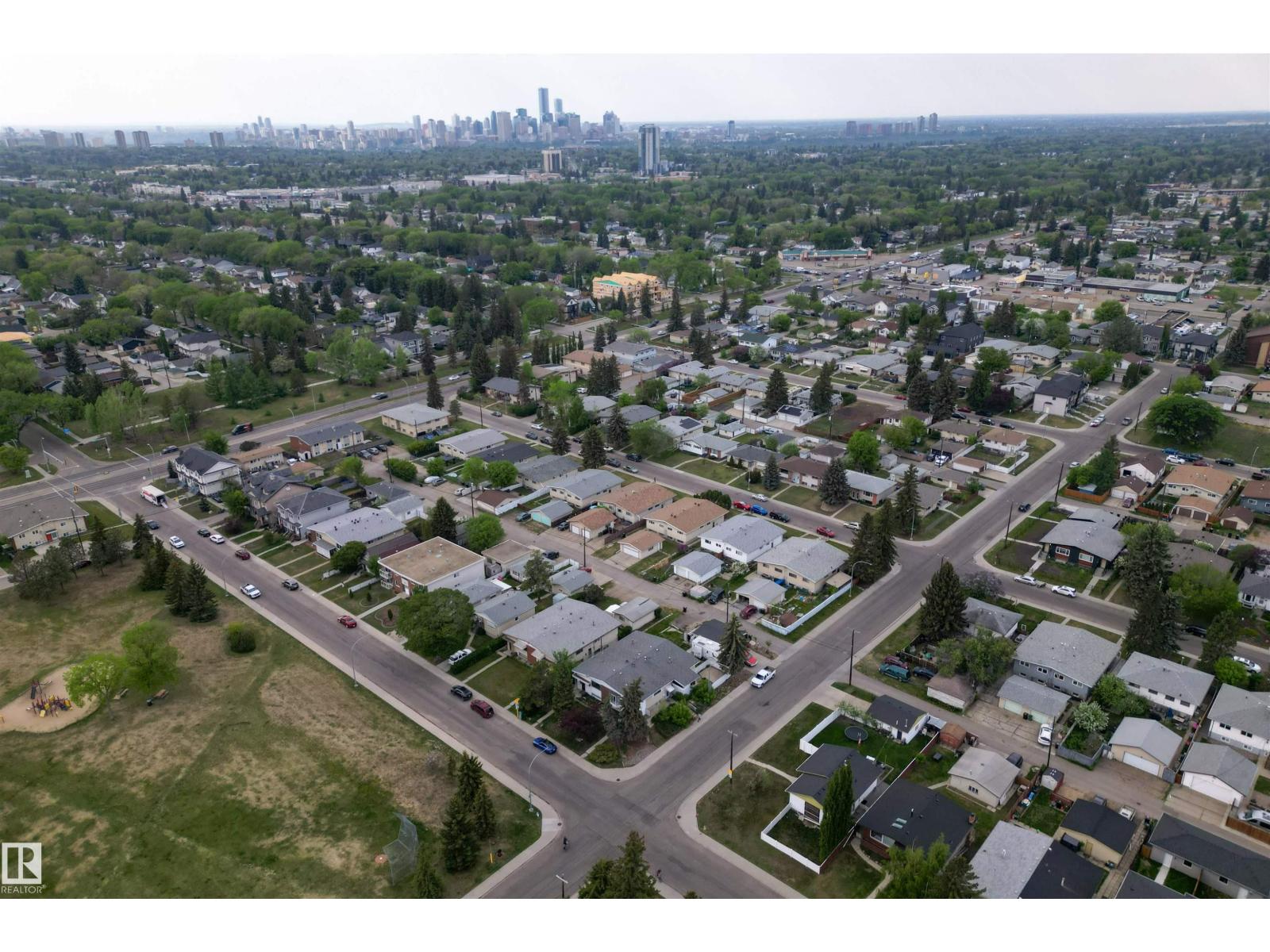 7304/7306 78 AV NW - 51