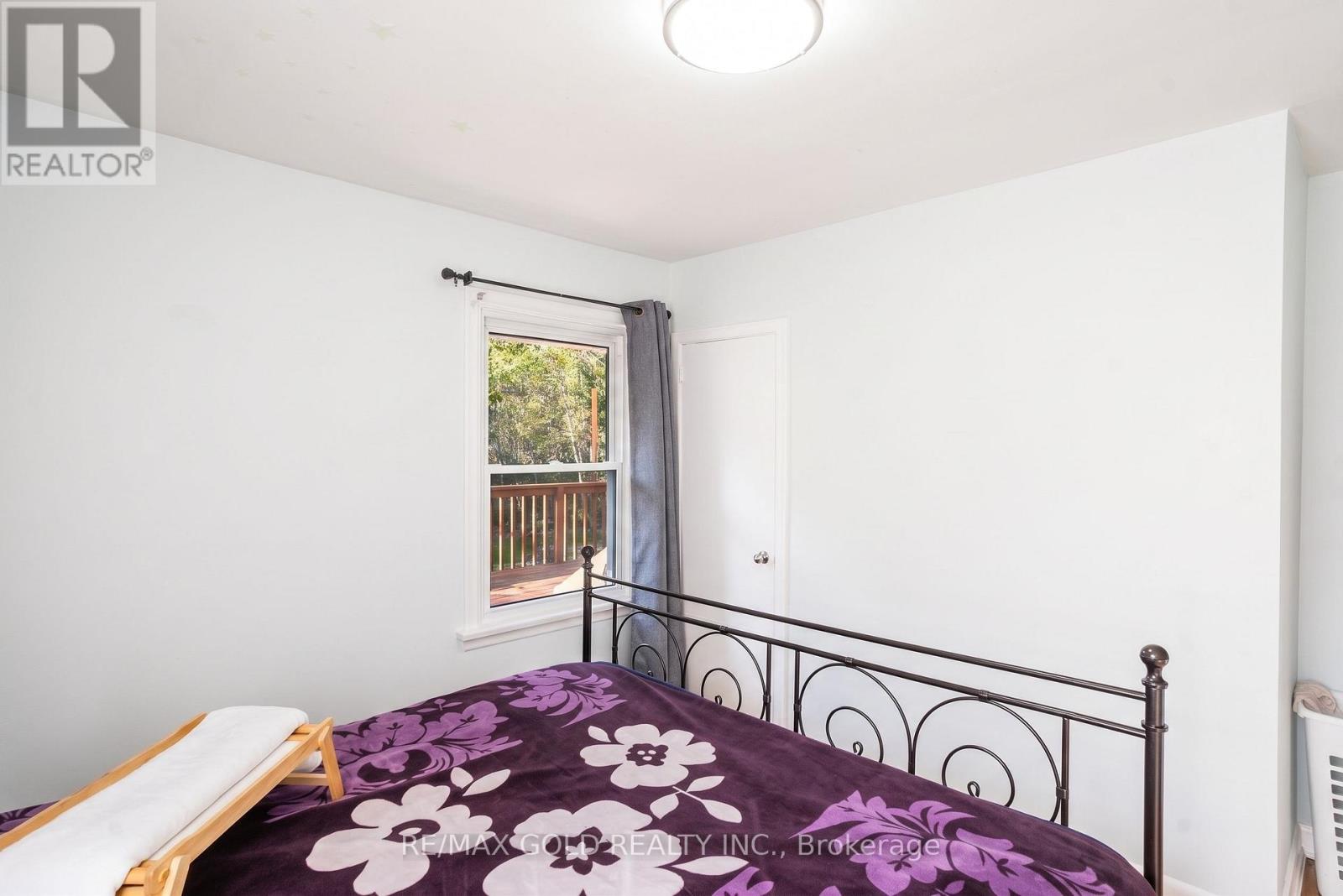 246 EDGEHILL DRIVE - 17