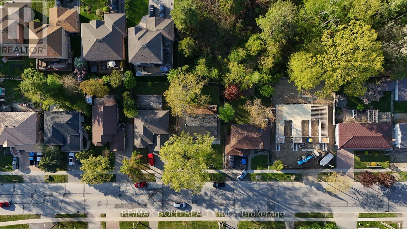 246 EDGEHILL DRIVE - 30
