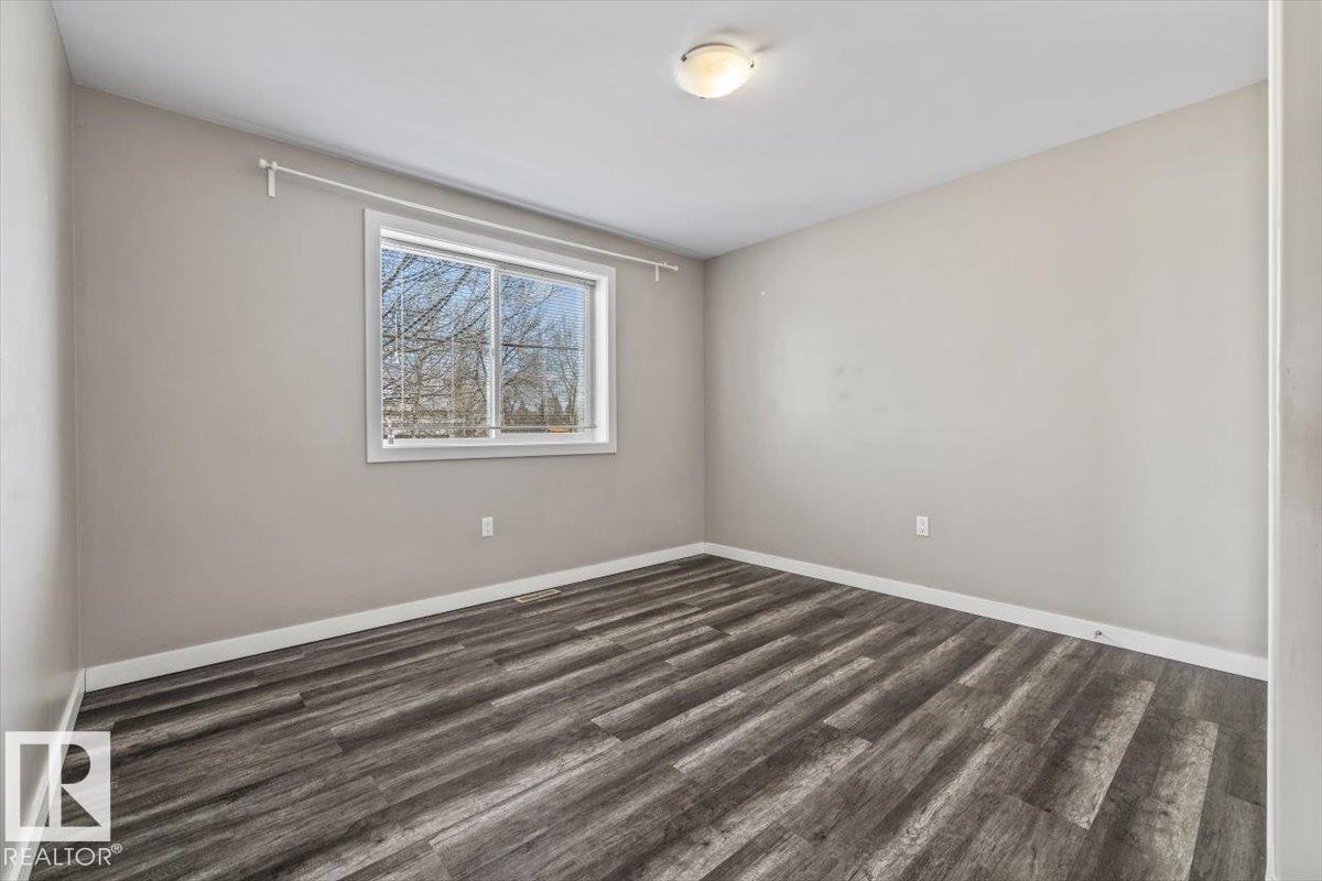 15805 104 AV NW - 9