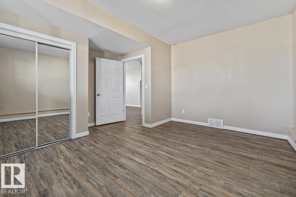 15805 104 AV NW - 25