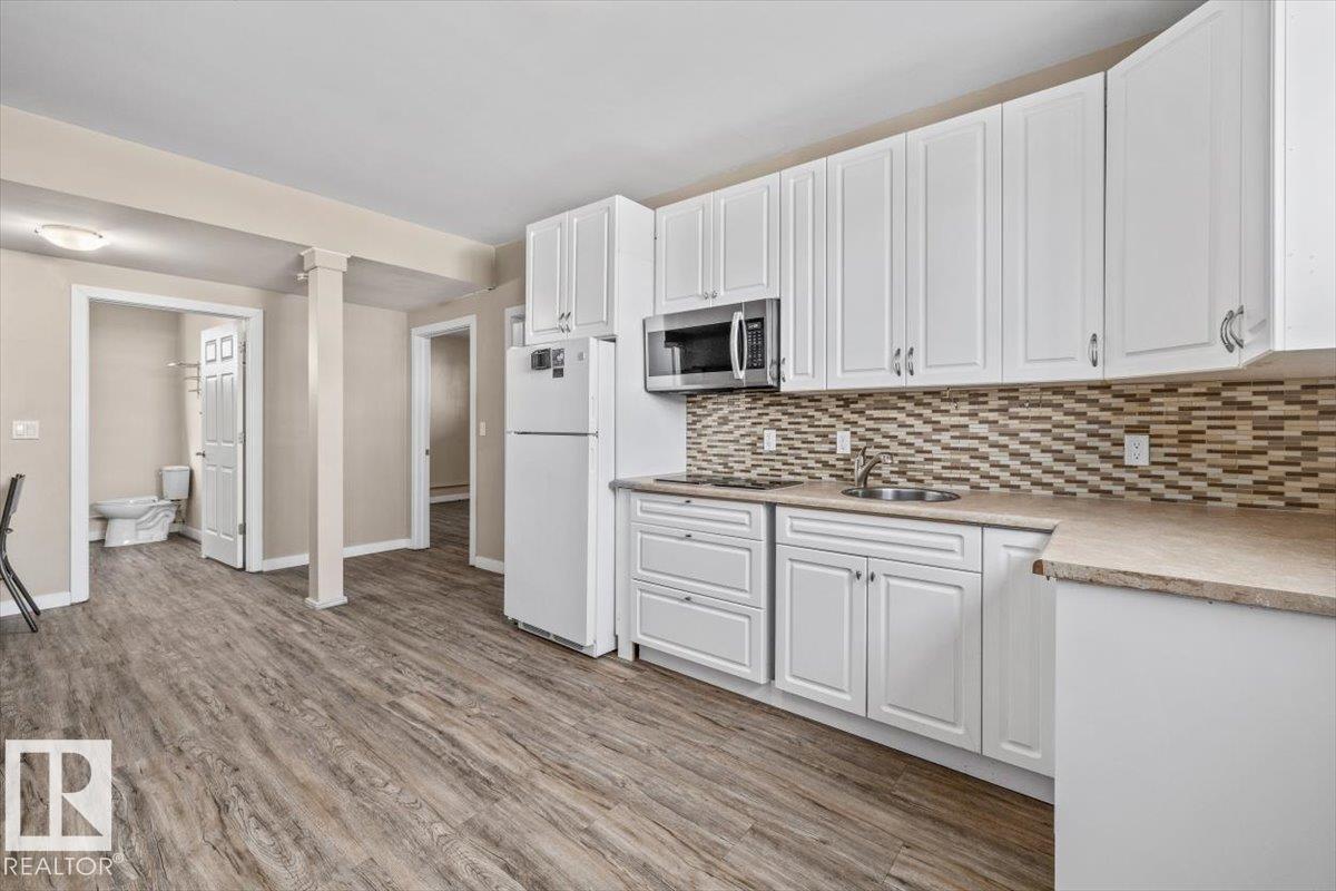15805 104 AV NW - 21
