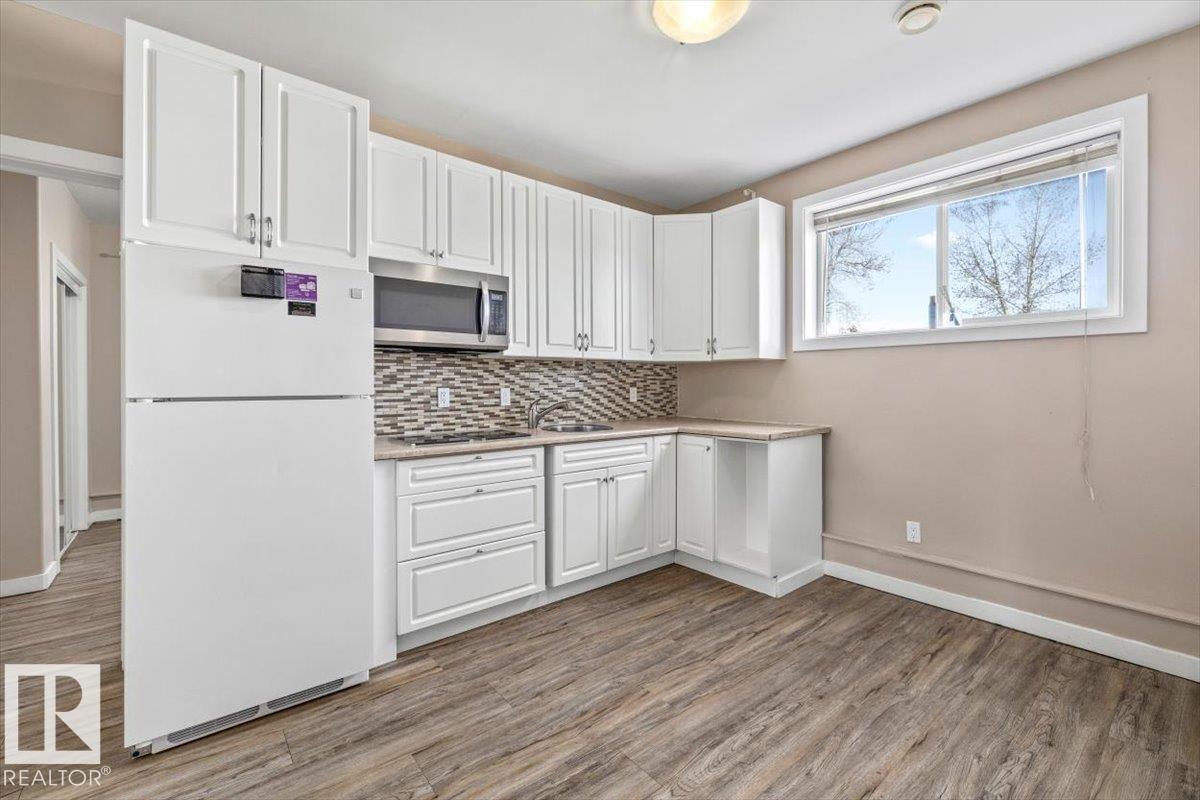 15805 104 AV NW - 22