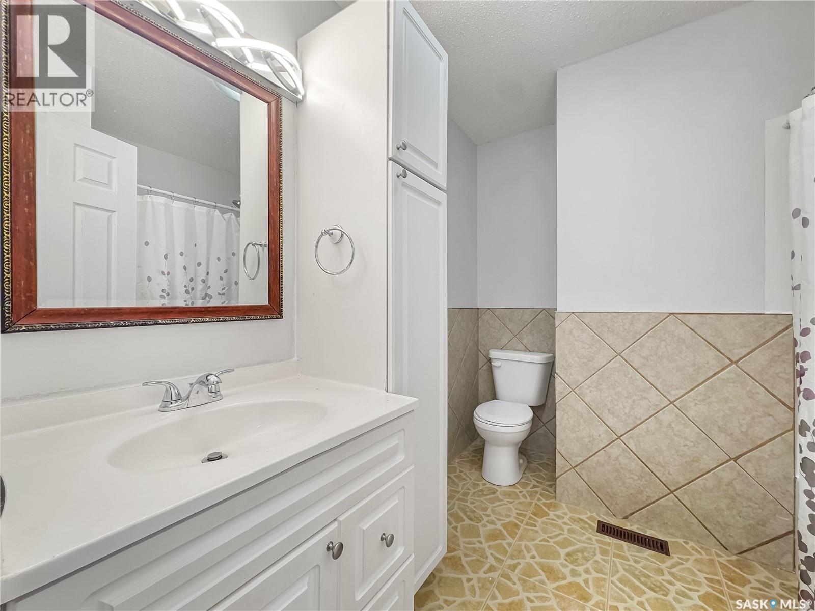 2472 Ross CRESCENT — photo 8