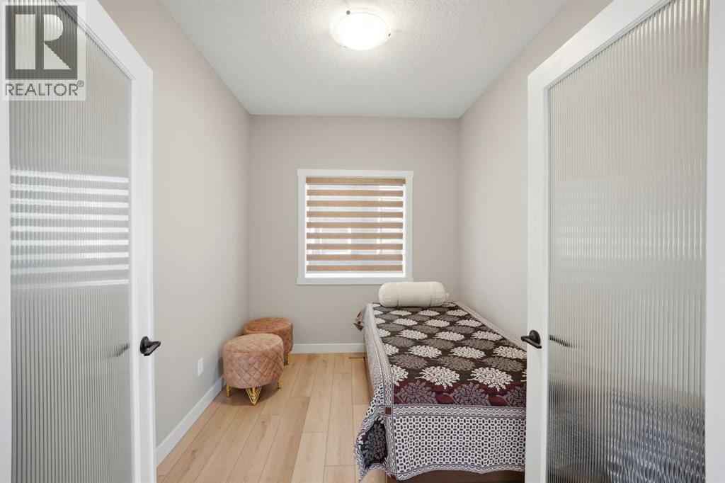 106 Homestead Crescent NE - 11