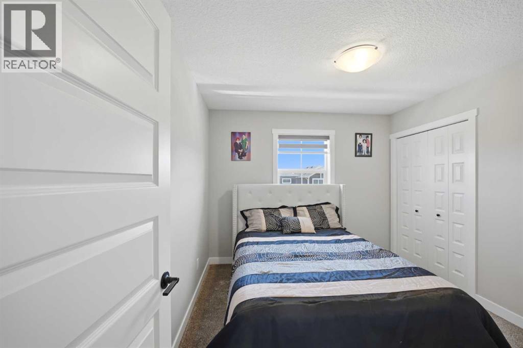106 Homestead Crescent NE - 35