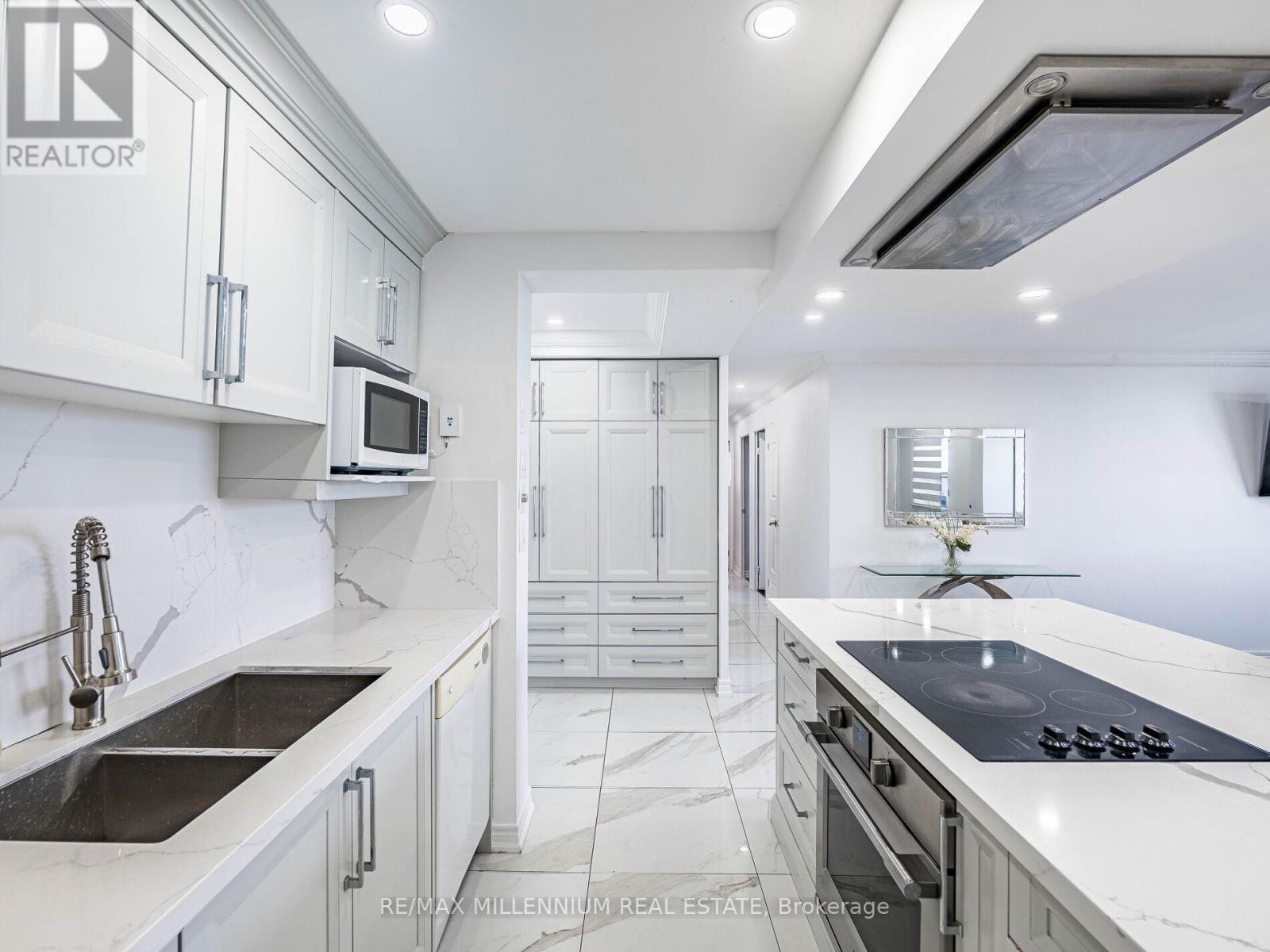 ##603 2825 ISLINGTON AVENUE - 15