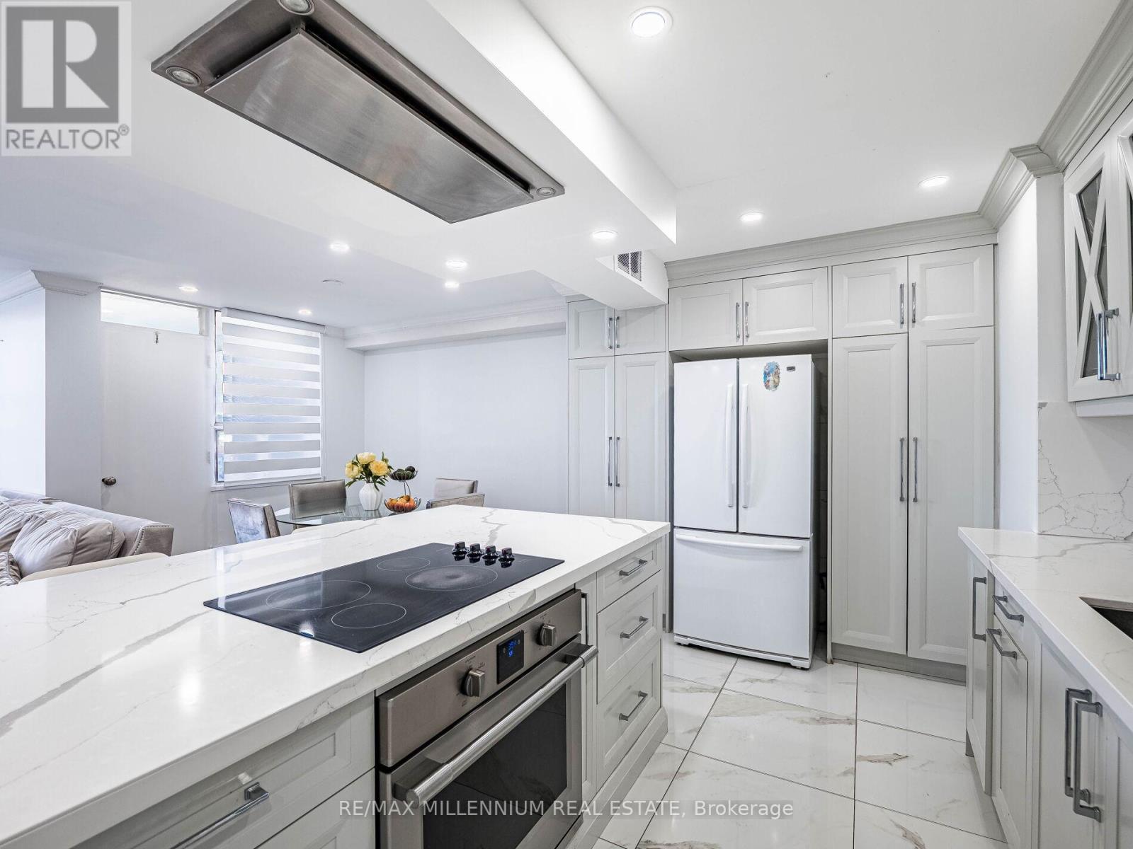 ##603 2825 ISLINGTON AVENUE - 17