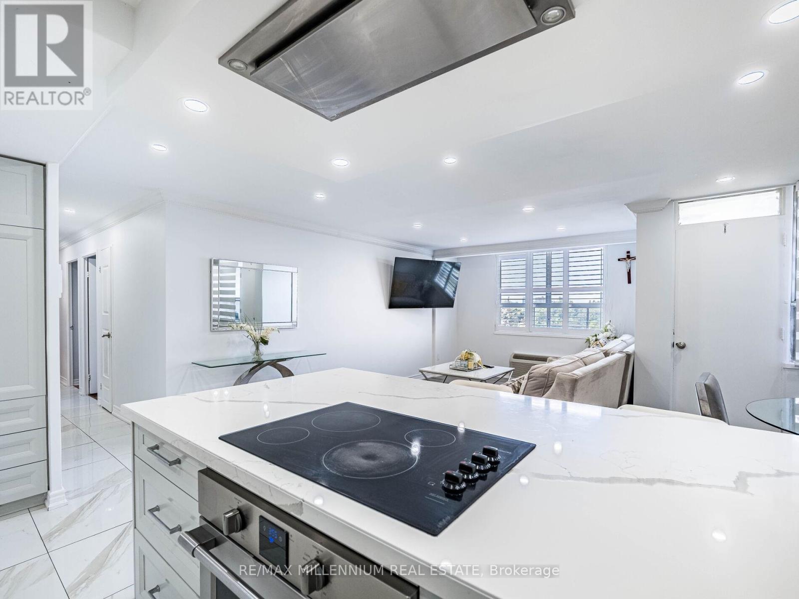 ##603 2825 ISLINGTON AVENUE - 20