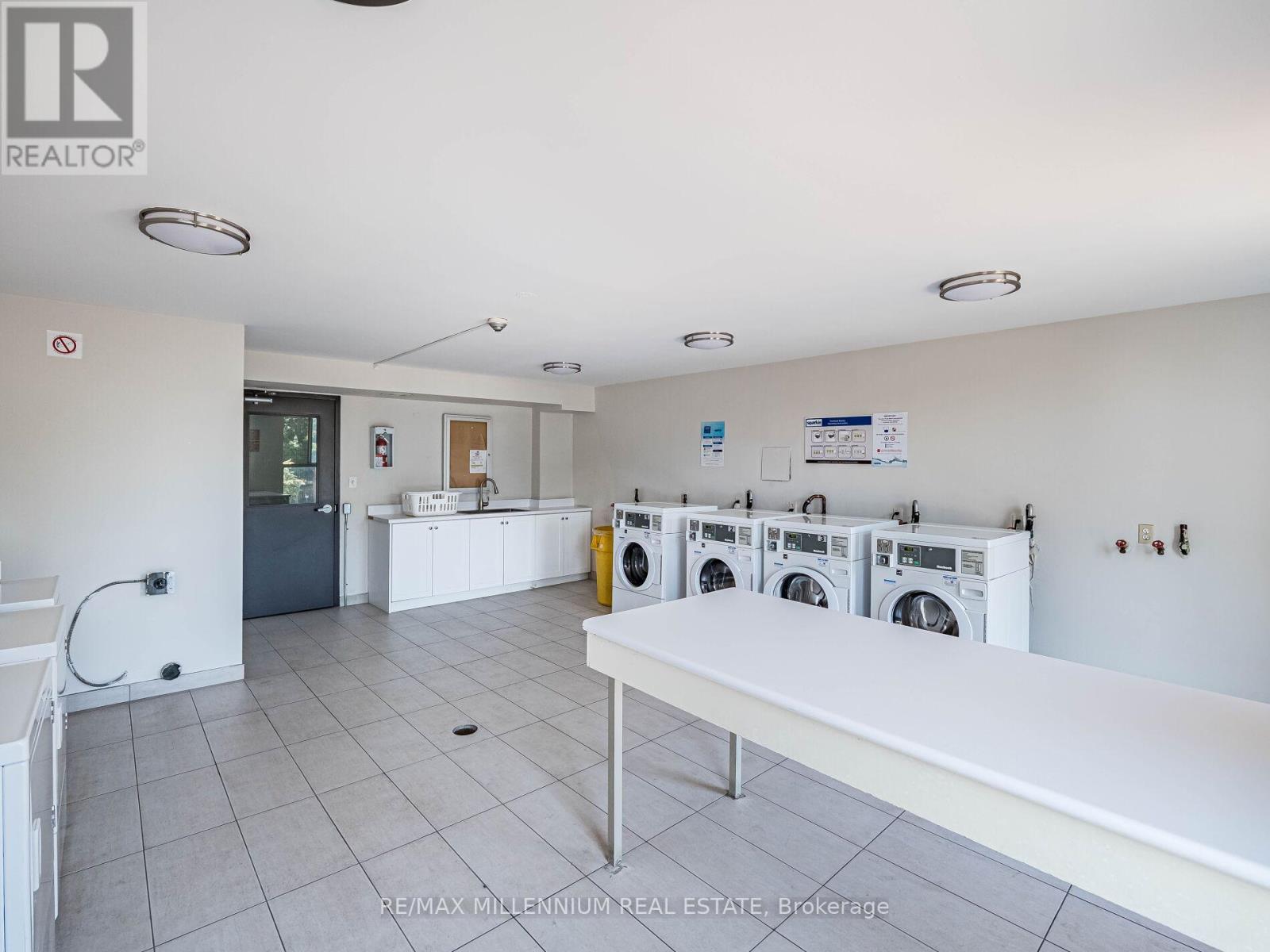 ##603 2825 ISLINGTON AVENUE - 44