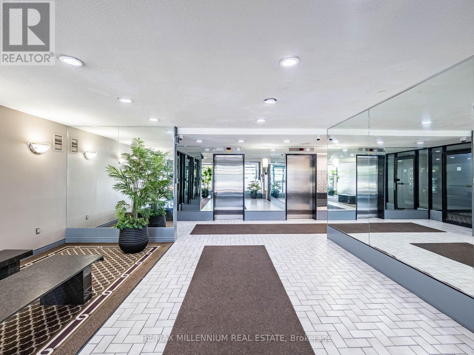 ##603 2825 ISLINGTON AVENUE - 50