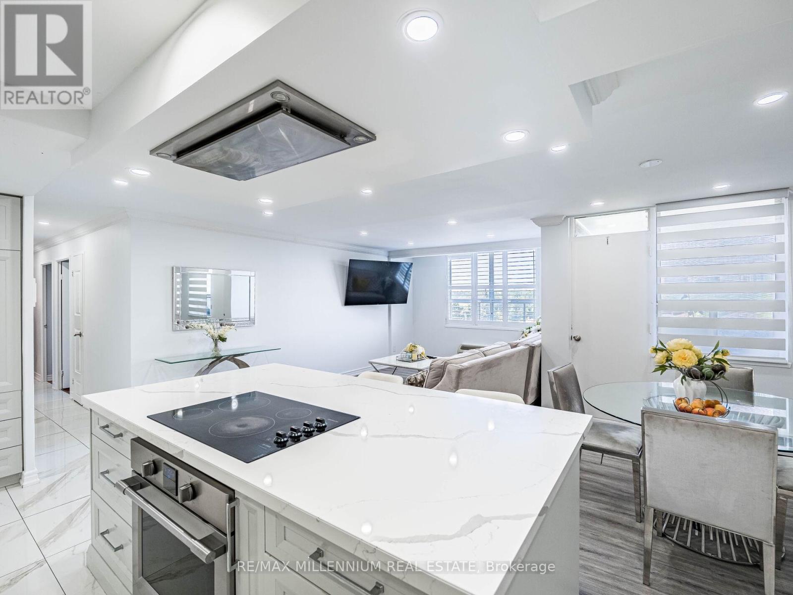 ##603 2825 ISLINGTON AVENUE - 9