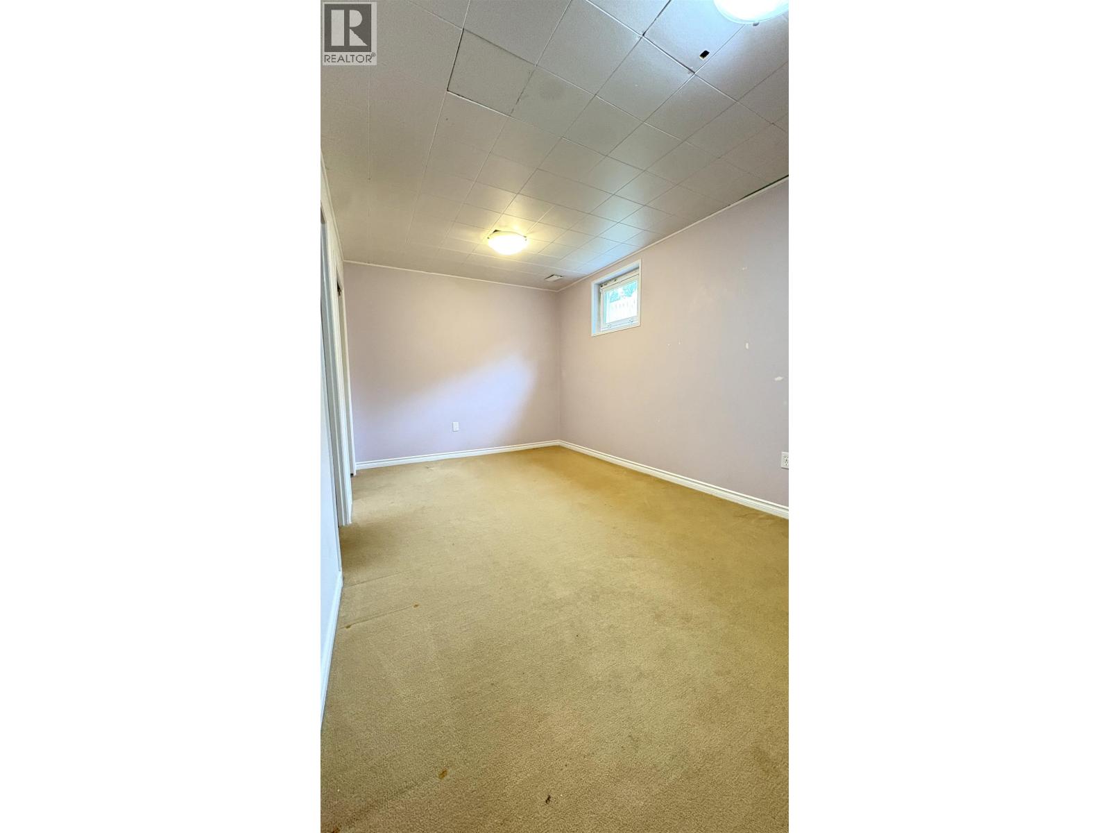 322 PIONEER AVENUE - 13