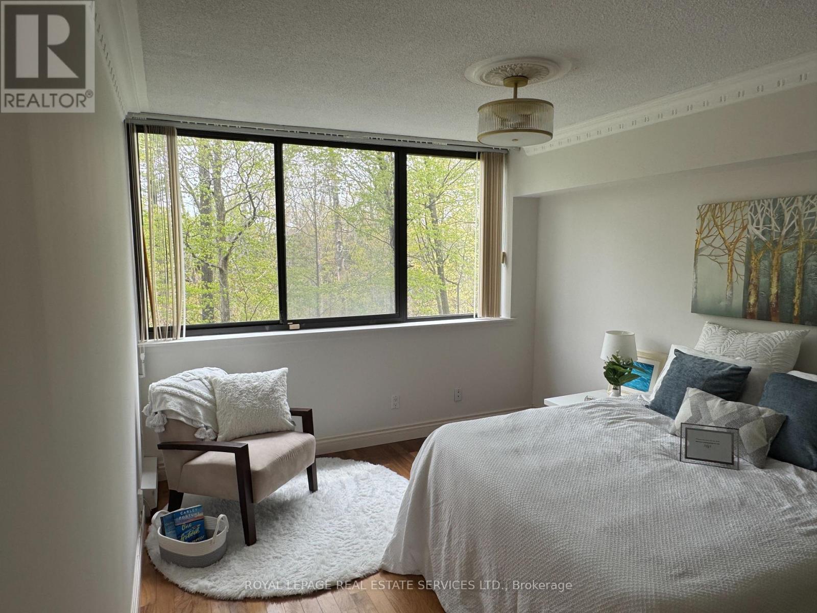 #110 1240 MARLBOROUGH COURT - 34