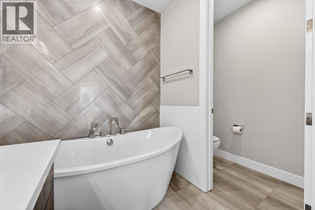 302, 275 Lebel Crescent NW — photo 30