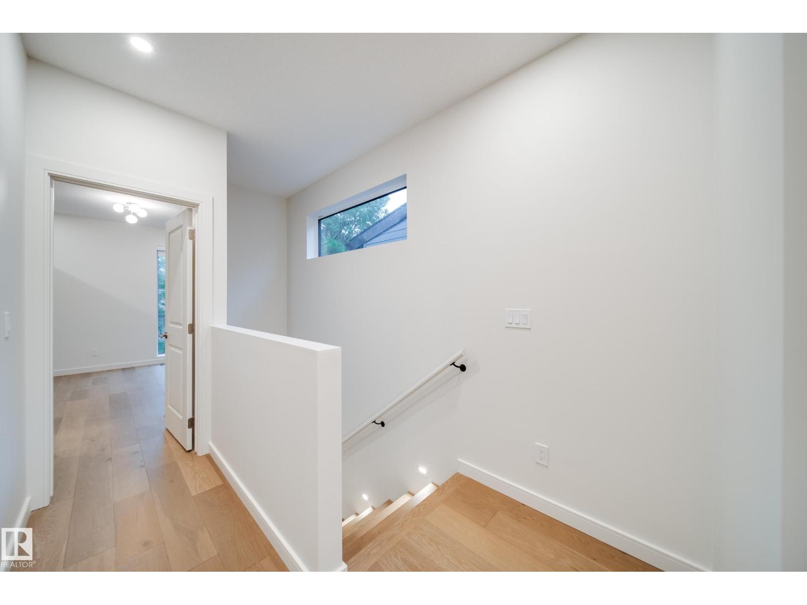 8719 83 AV NW — photo 16