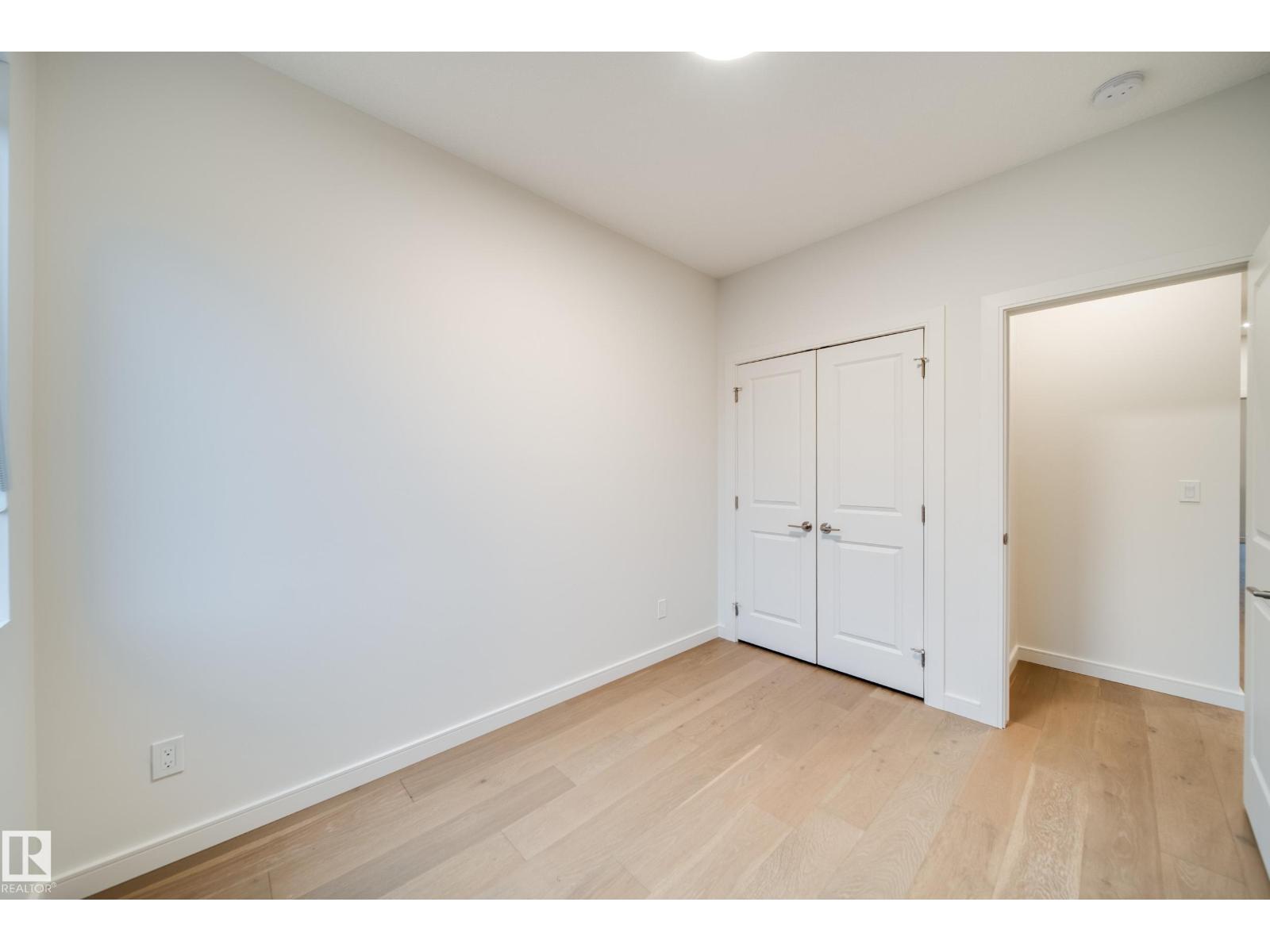 8719 83 AV NW — photo 23
