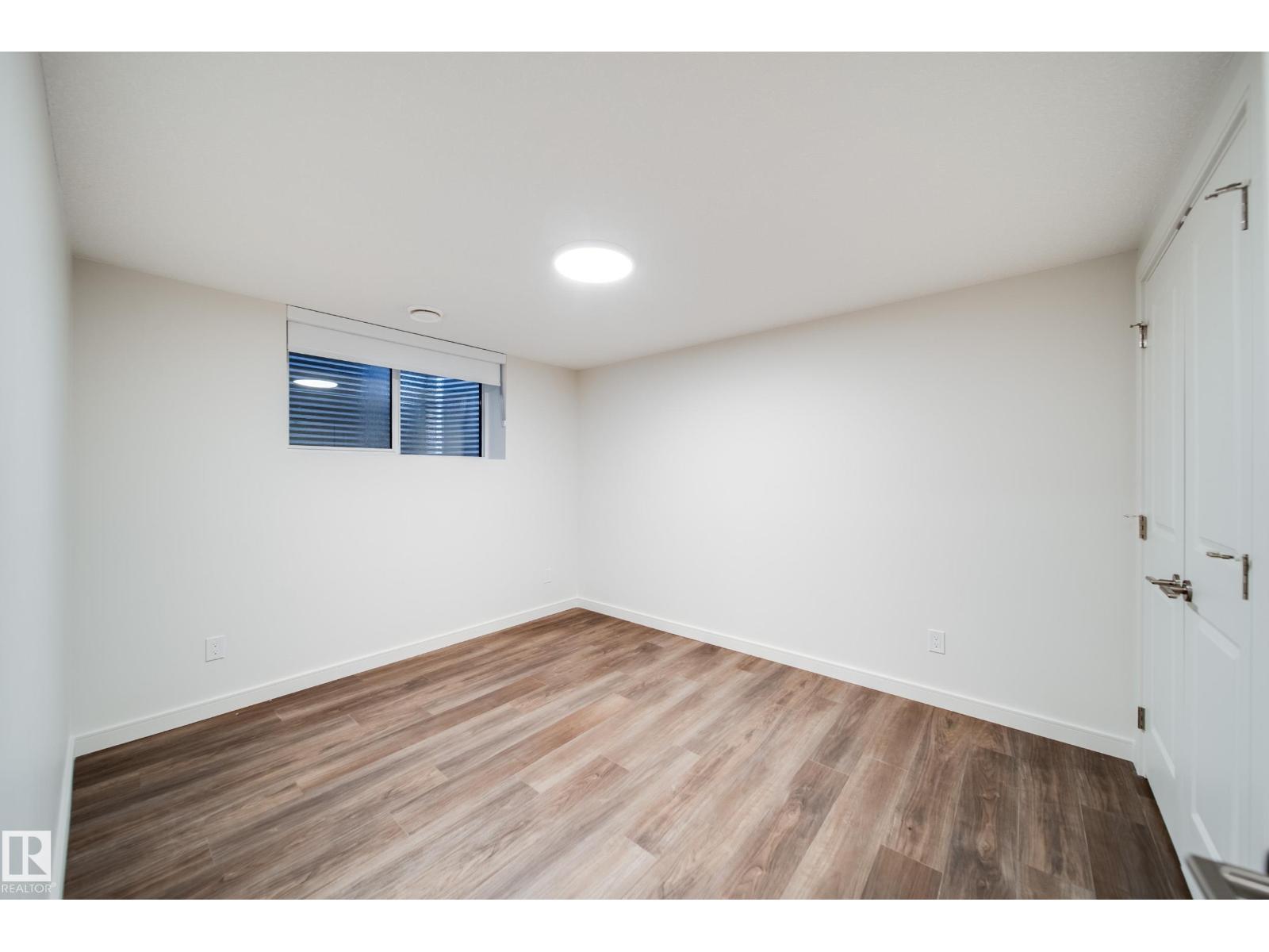 8719 83 AV NW — photo 43