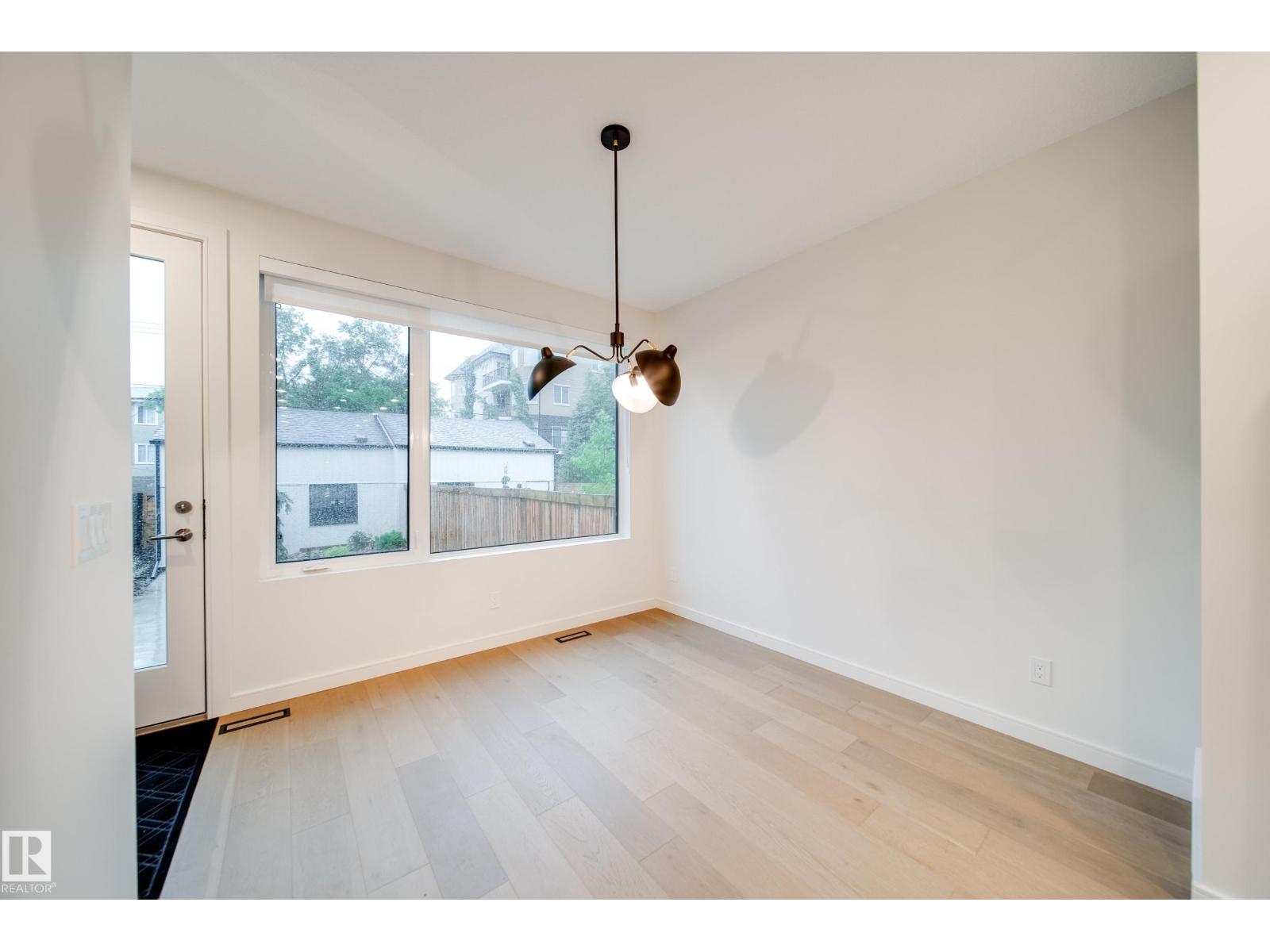 8719 83 AV NW — photo 7