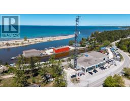 30 Shore Line E, Wasaga Beach, ON L9Z2X2 Photo 11
