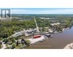 30 Shore Line E, Wasaga Beach, ON L9Z2X2 Photo 8